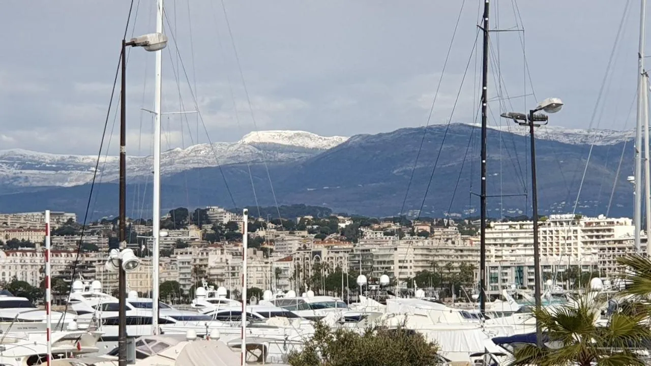 Le Corsaire Place De L'Etang Apartment Cannes
