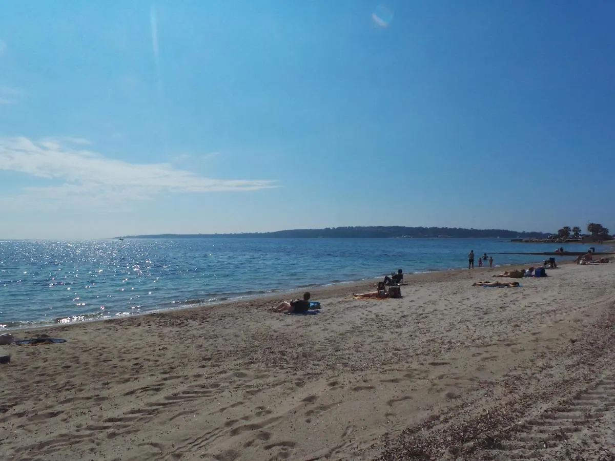 Le Corsaire Place De L'Etang Διαμέρισμα Κάννες